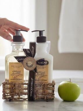 Tuscan Hills Vanilla Almond Hand Wash & Lotion Gift Set 17.9 Fl Oz NWT